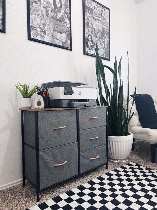 Fabric chest with 5 spacious drawers, steel frame, and wooden top – ideal for bedroom and living room storage